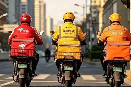 赵乐际同全国人大常委会会议列席代表座谈时强调 深入学习贯彻习近平法治思想 在法治