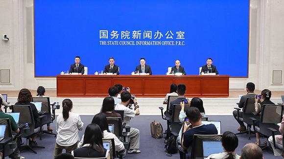 郑钦文决赛前吃了退烧药