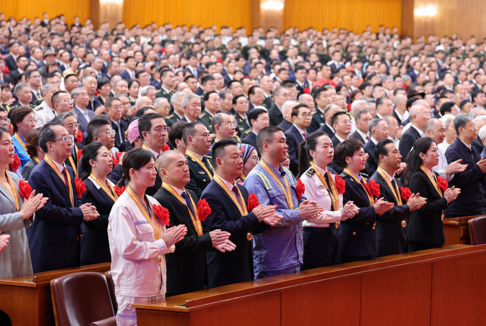 伟大征程丨以习近平党建思想为引领 奋力走好新时代“赶考”路